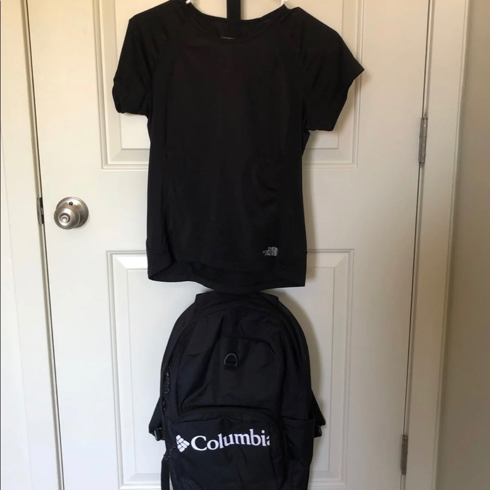 The north face short sleeve small